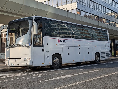 Autobus Maliia ve městě